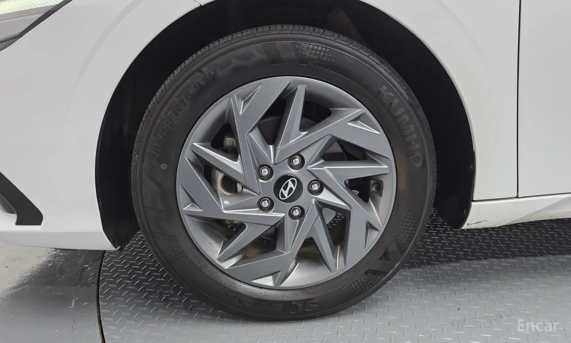 Фото 5 - Hyundai Avante