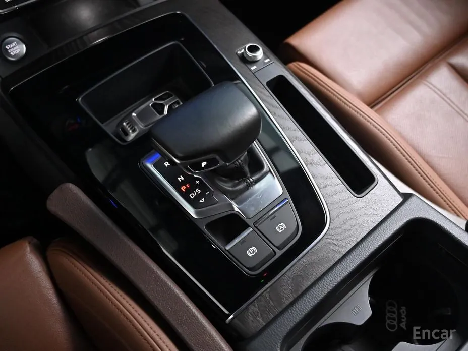 Фото 9 - Audi Q5