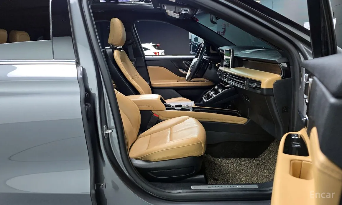 Фото 11 - Lincoln Corsair