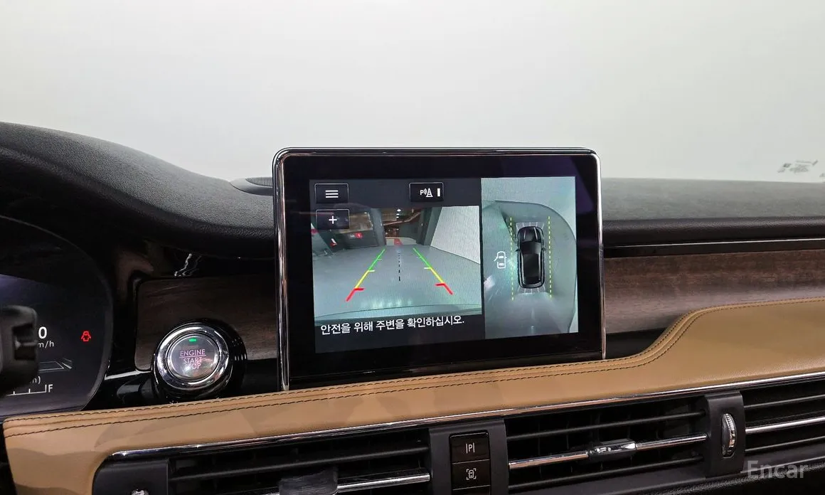 Фото 14 - Lincoln Corsair