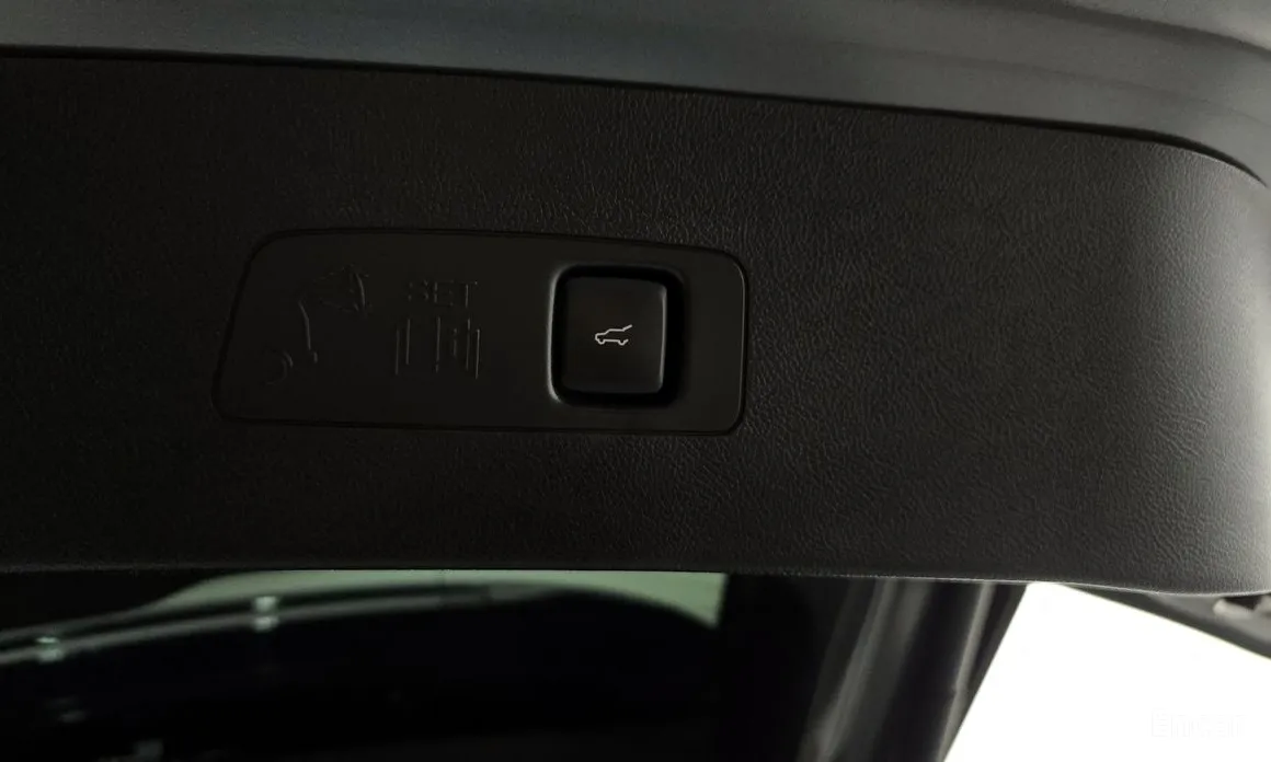 Фото 20 - Lincoln Corsair