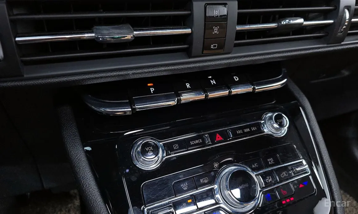 Фото 9 - Lincoln Corsair