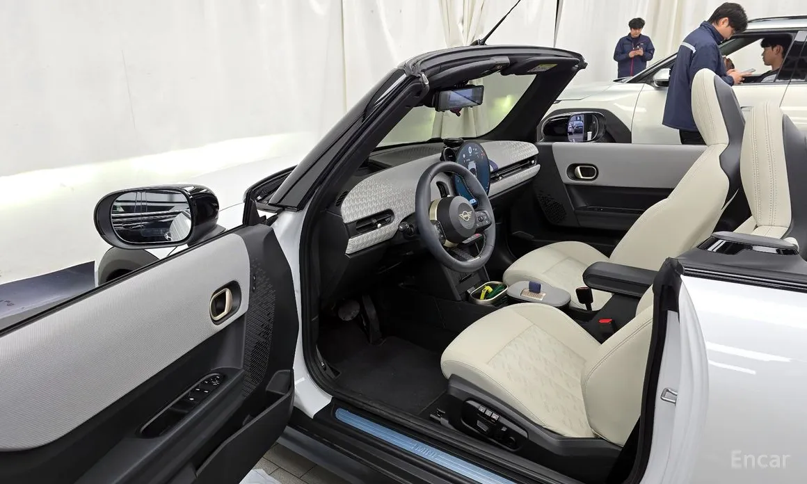 Фото 10 - Mini Cooper Convertible