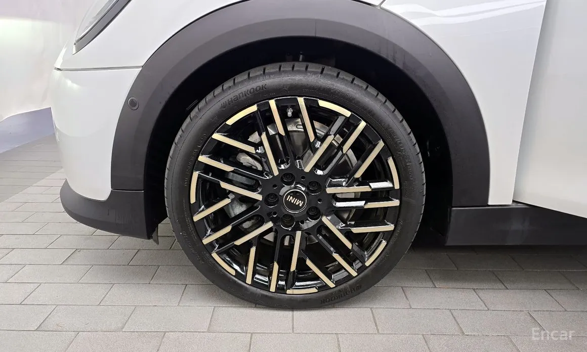 Фото 5 - Mini Cooper Convertible