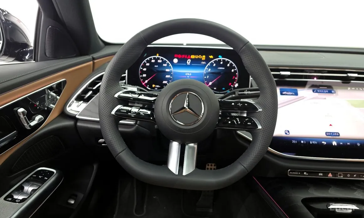 Фото 13 - Mercedes-Benz E-Class