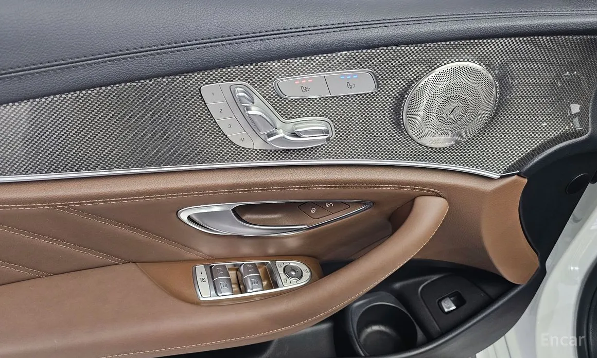 Фото 14 - Mercedes-Benz E-Class