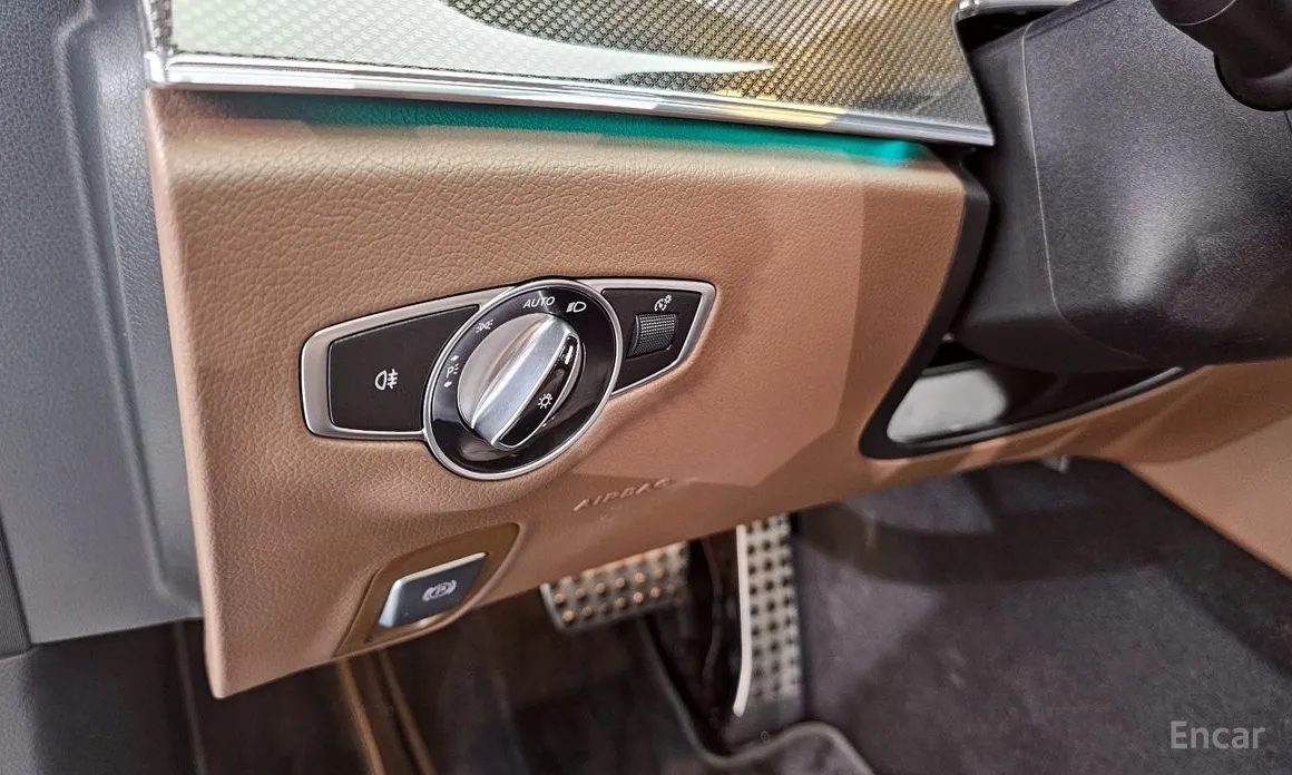 Фото 15 - Mercedes-Benz E-Class