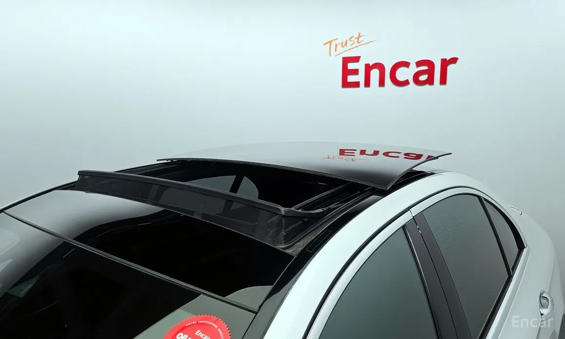 Фото 20 - Mercedes-Benz E-Class