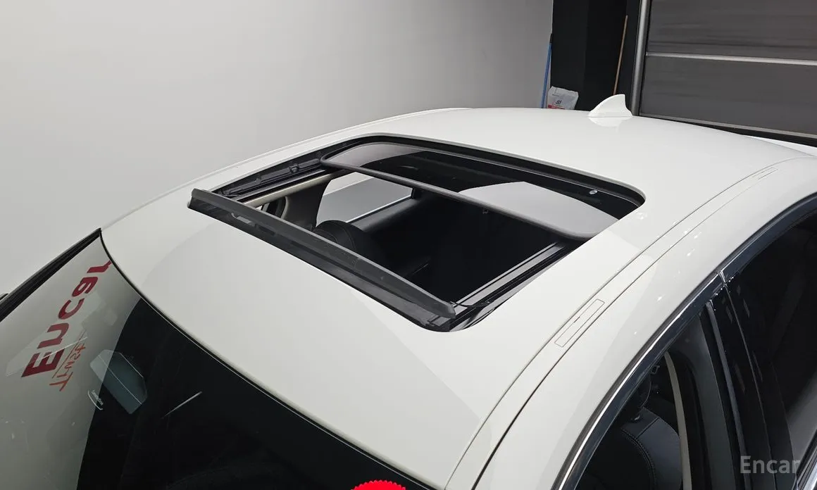 Photo 19 - BMW 3 Series