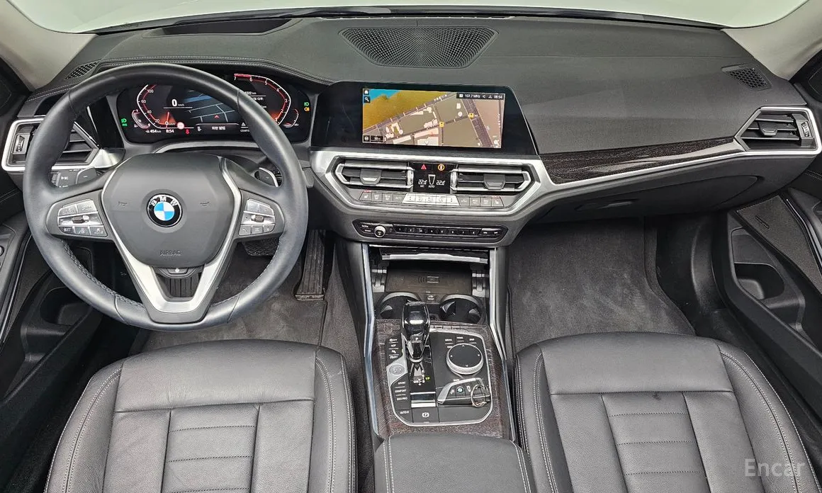 Photo 7 - BMW 3 Series