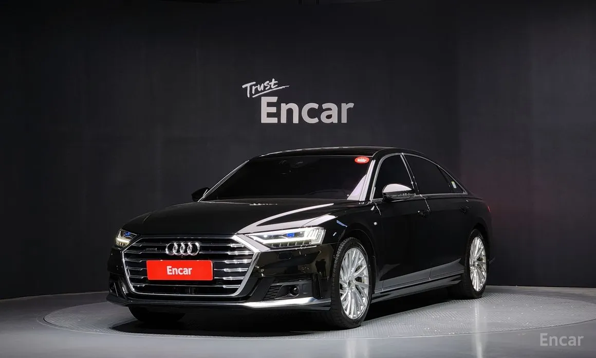 Фото 1 - Audi A8