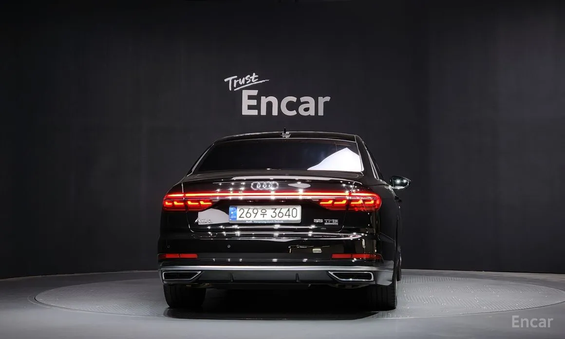 Фото 4 - Audi A8