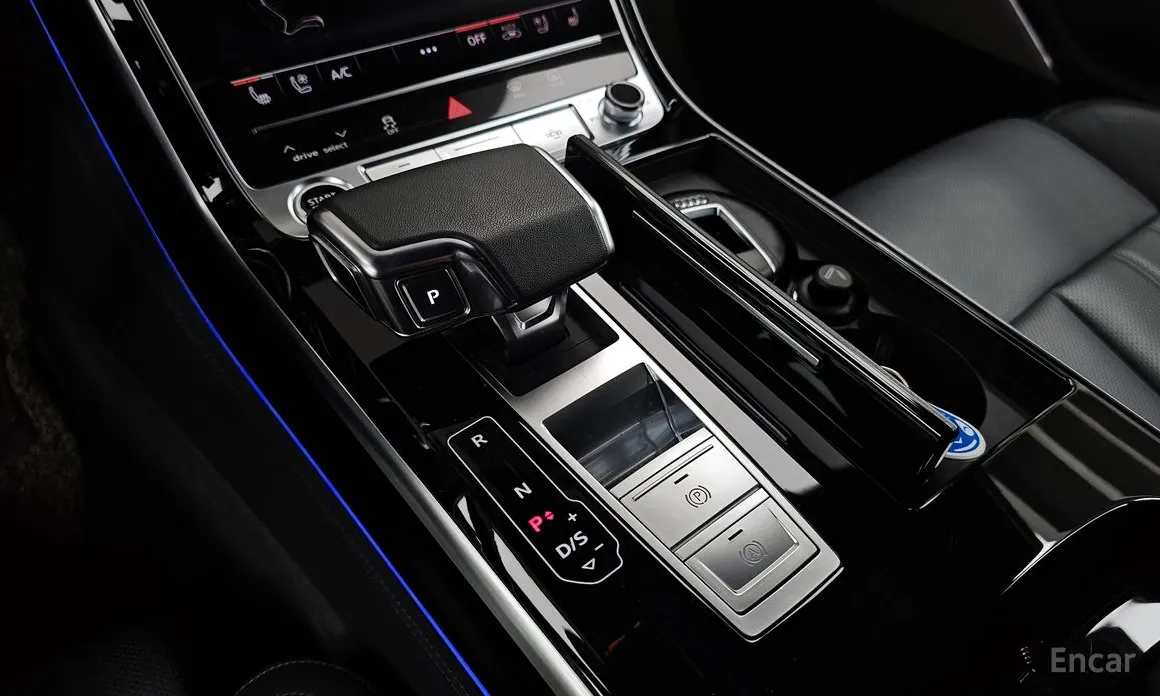 Фото 9 - Audi A8