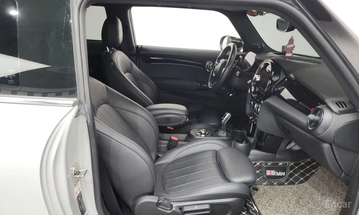 Фото 11 - Mini Cooper