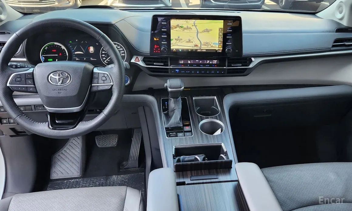 Фото 16 - Toyota Sienna