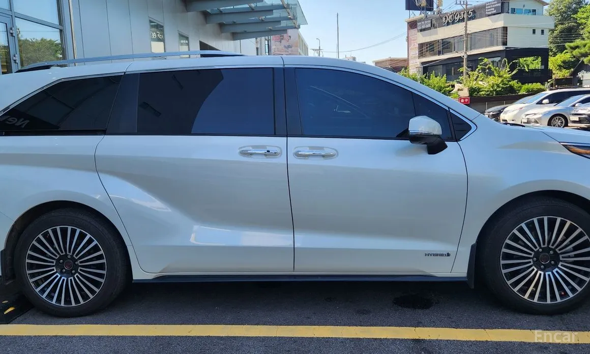 Фото 6 - Toyota Sienna