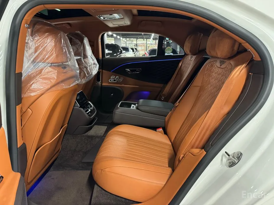 Фото 12 - Bentley Flying Spur