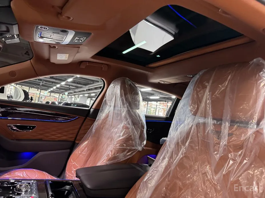 Фото 14 - Bentley Flying Spur