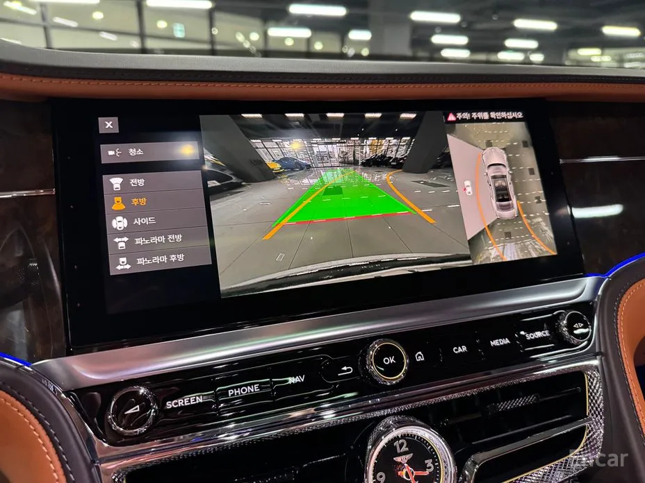 Фото 9 - Bentley Flying Spur