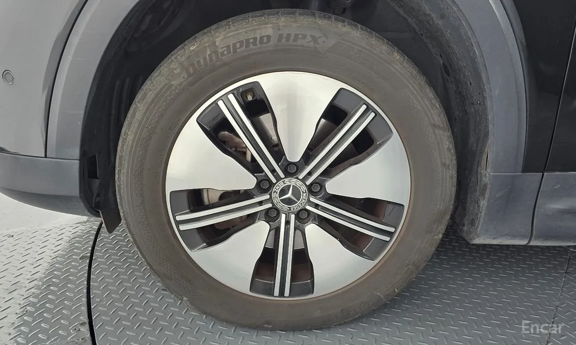 Фото 5 - Mercedes-Benz EQB