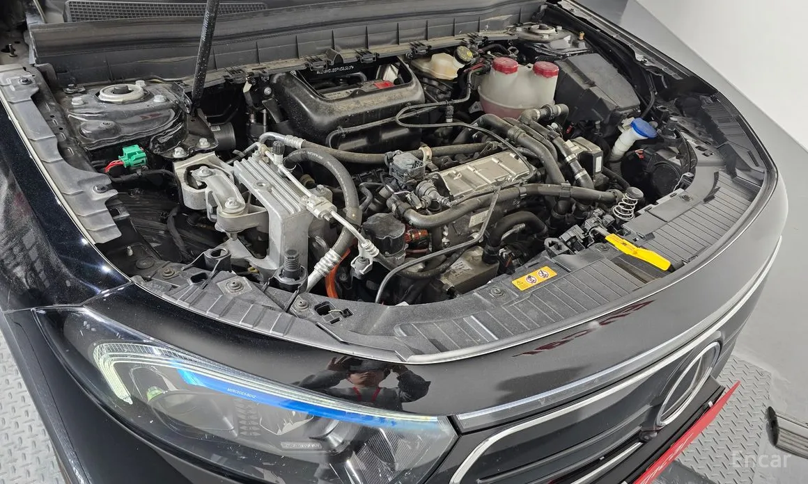 Фото 6 - Mercedes-Benz EQB