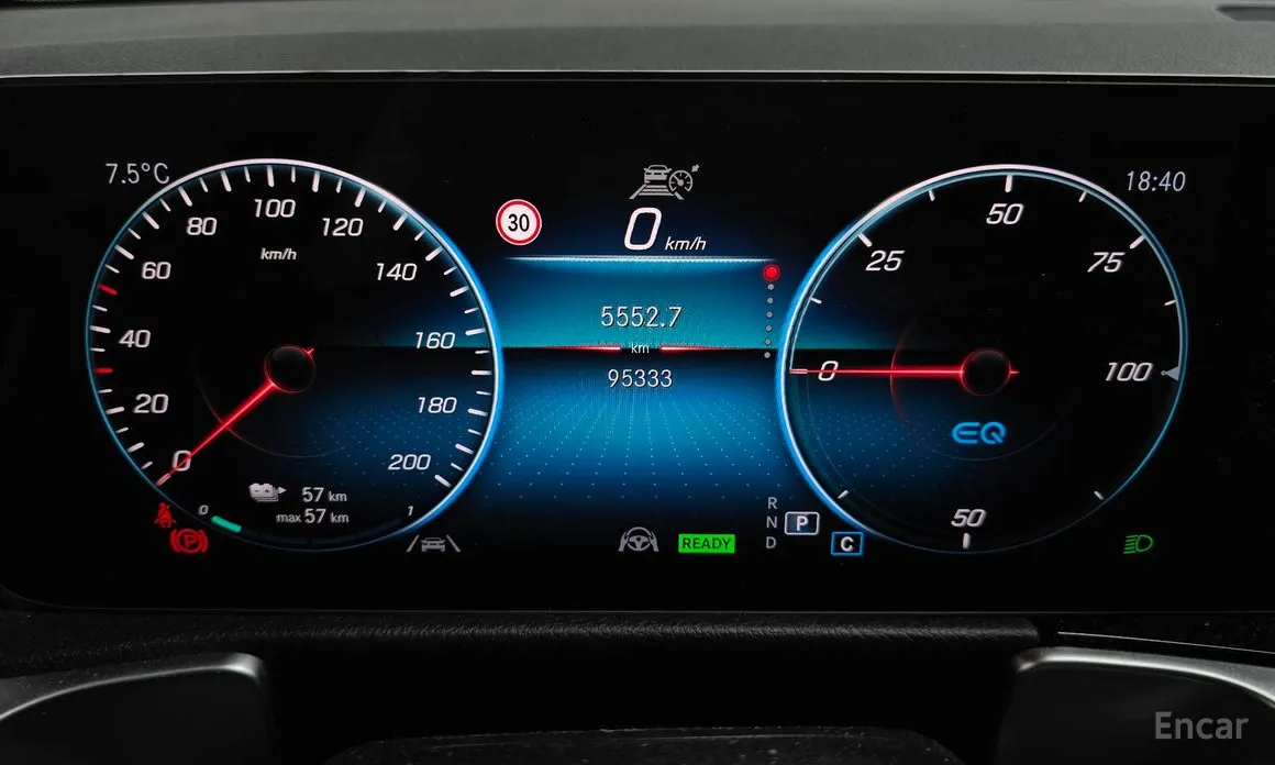 Фото 8 - Mercedes-Benz EQB