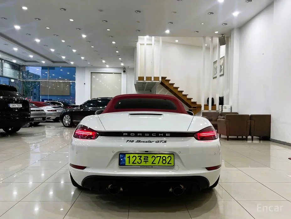 Фото 4 - Porsche 718