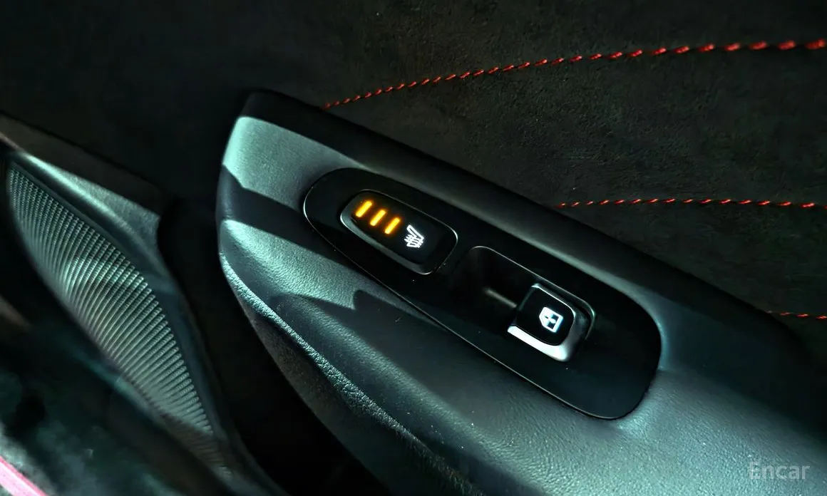 Фото 19 - Kia Stinger