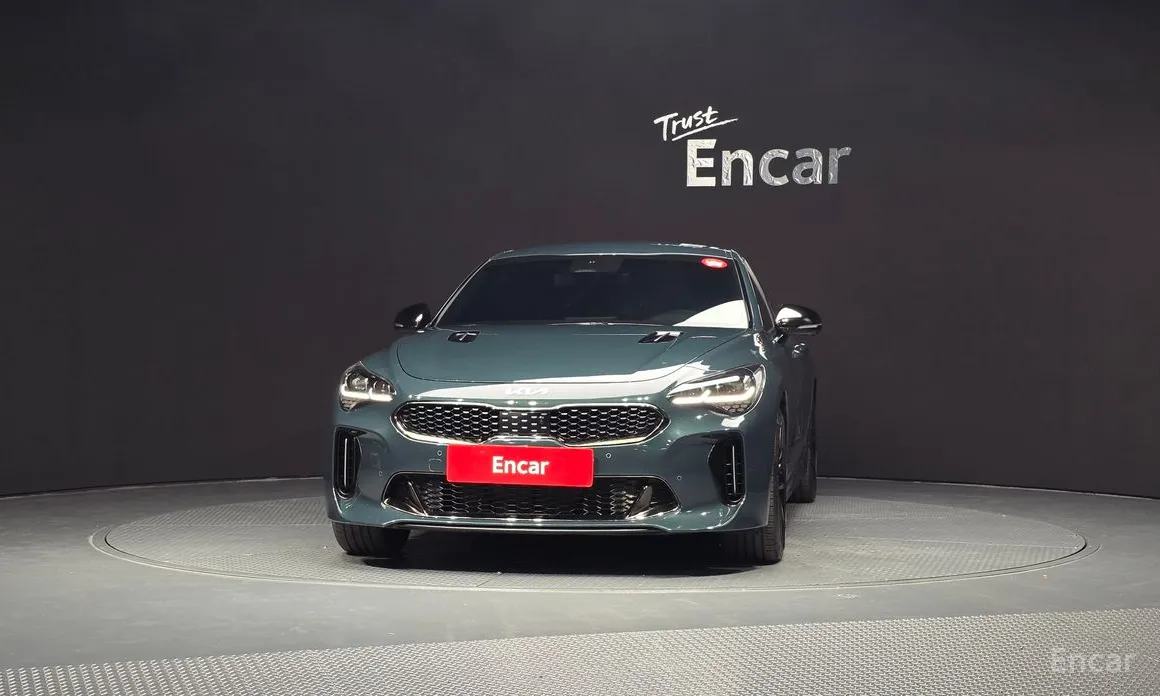 Фото 3 - Kia Stinger