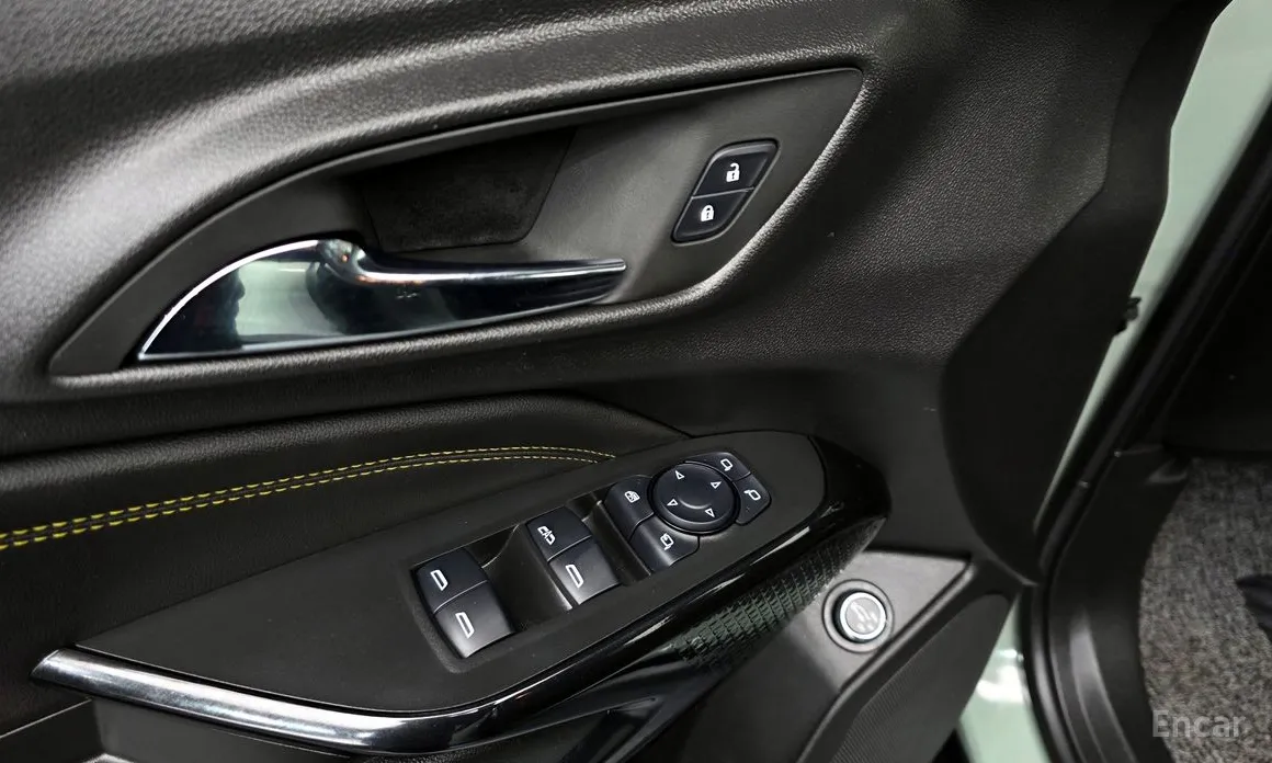 Photo 11 - Chevrolet Trax