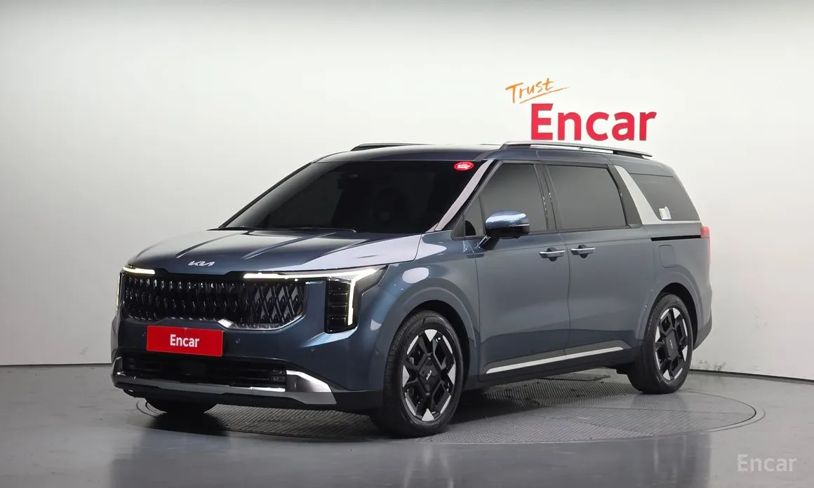 Фото 1 - Kia Carnival