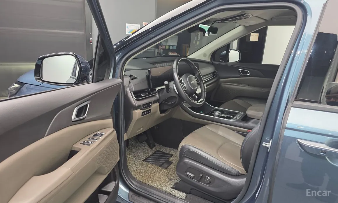 Фото 10 - Kia Carnival