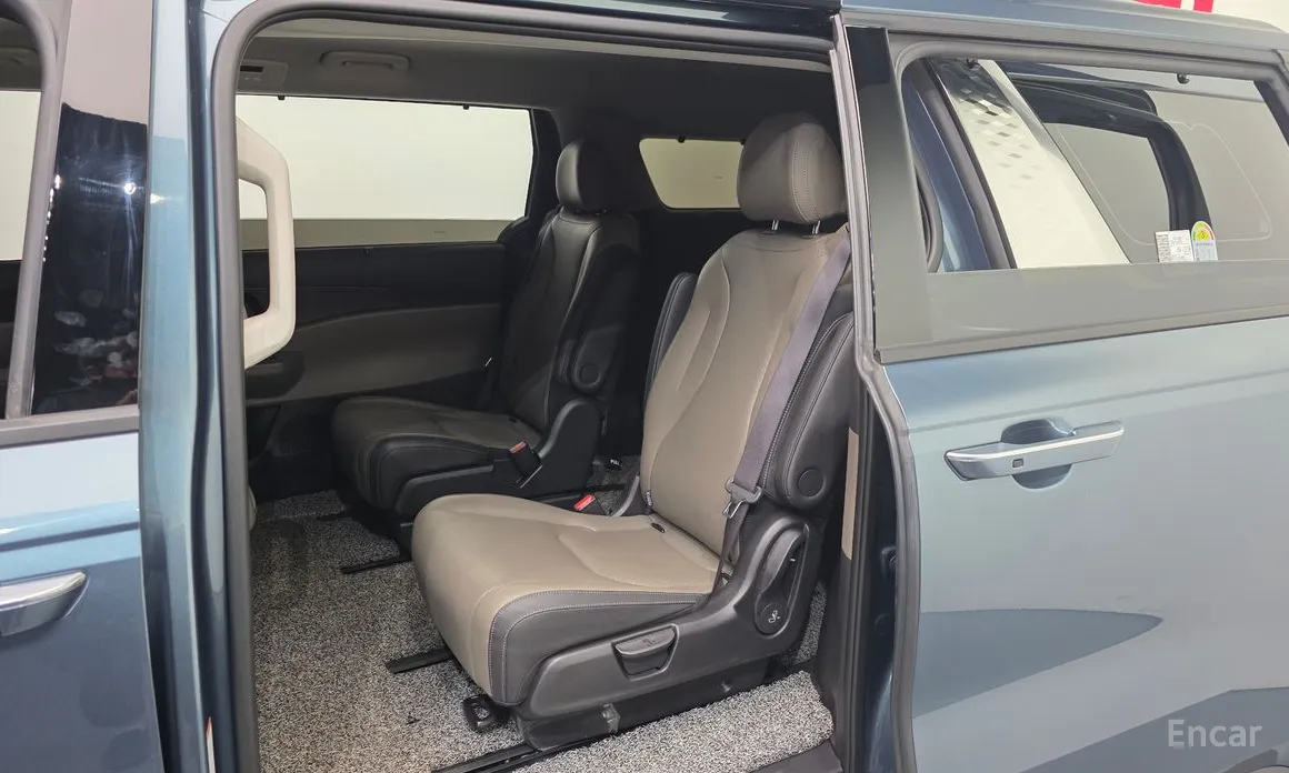 Фото 11 - Kia Carnival