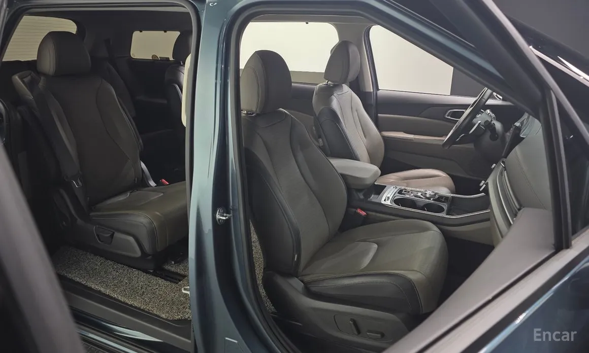 Фото 12 - Kia Carnival