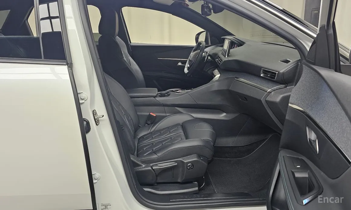 Фото 11 - Peugeot 3008