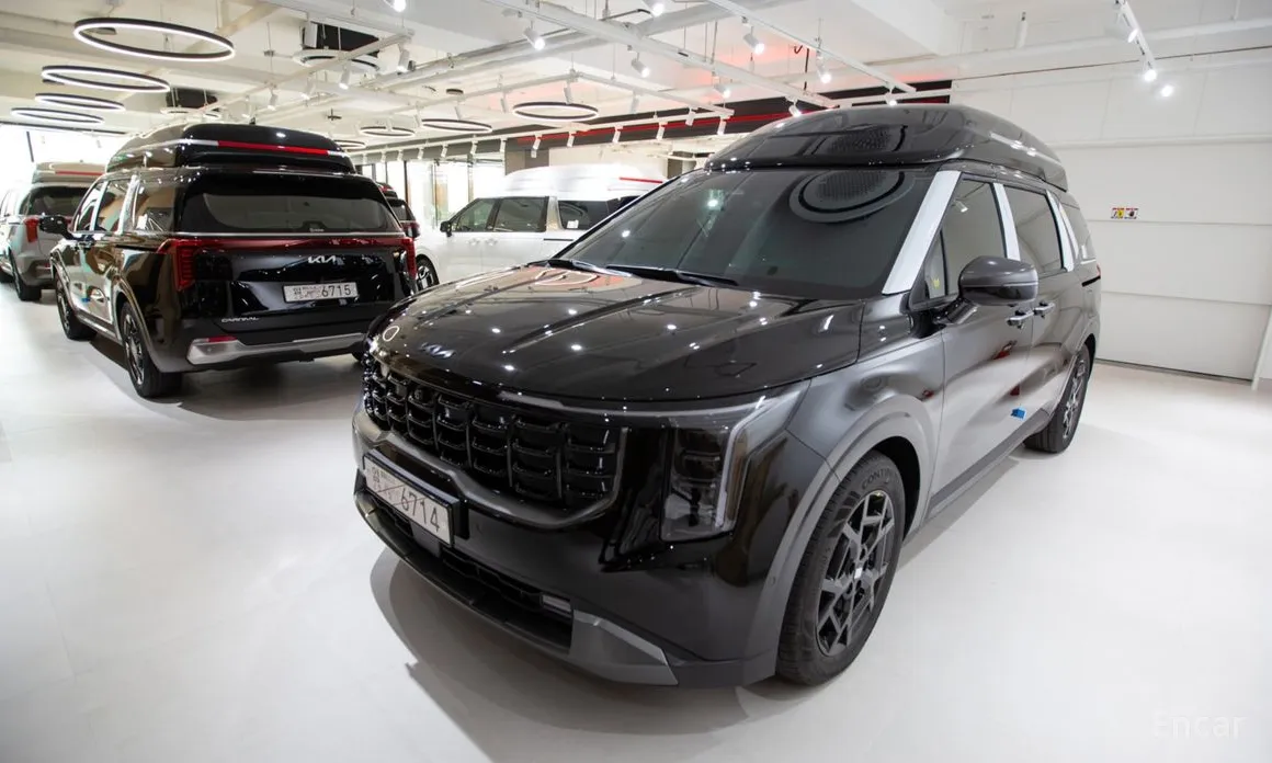 Фото 1 - Kia Carnival