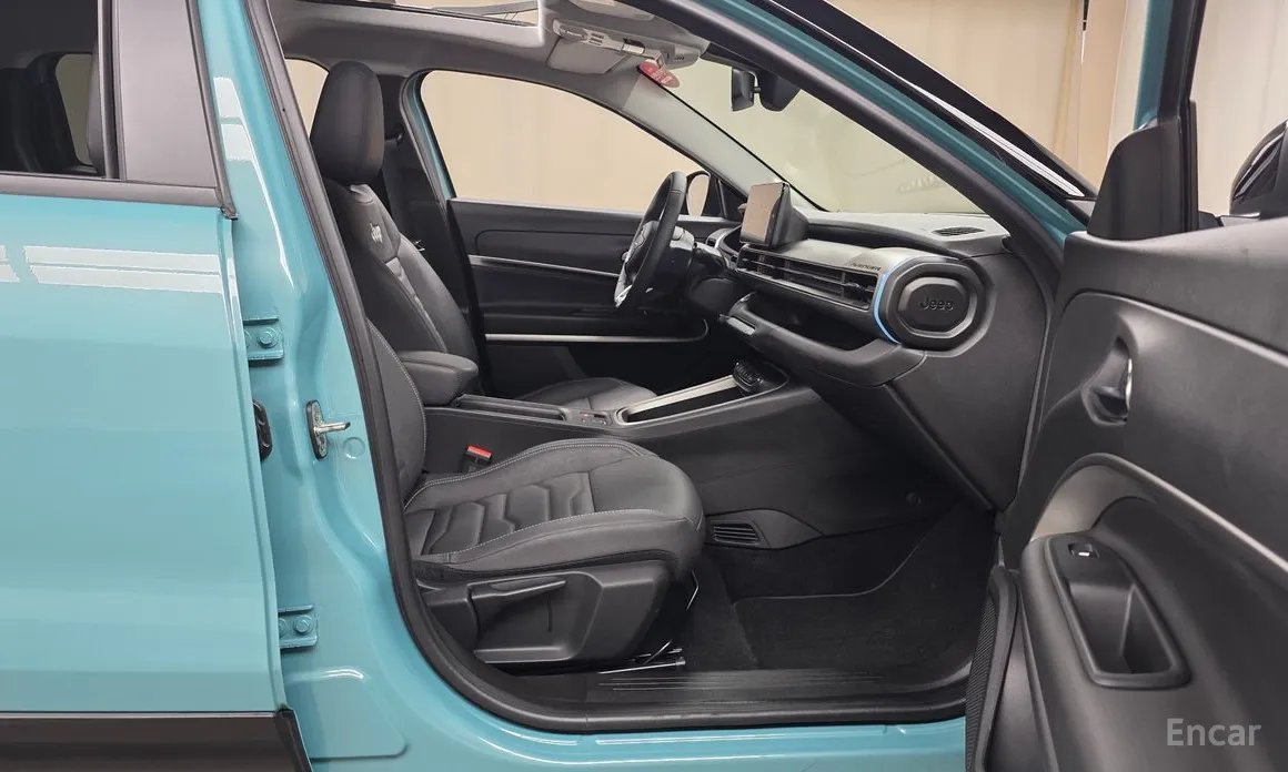 Фото 11 - Jeep Avenger