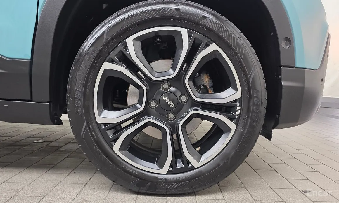 Фото 5 - Jeep Avenger