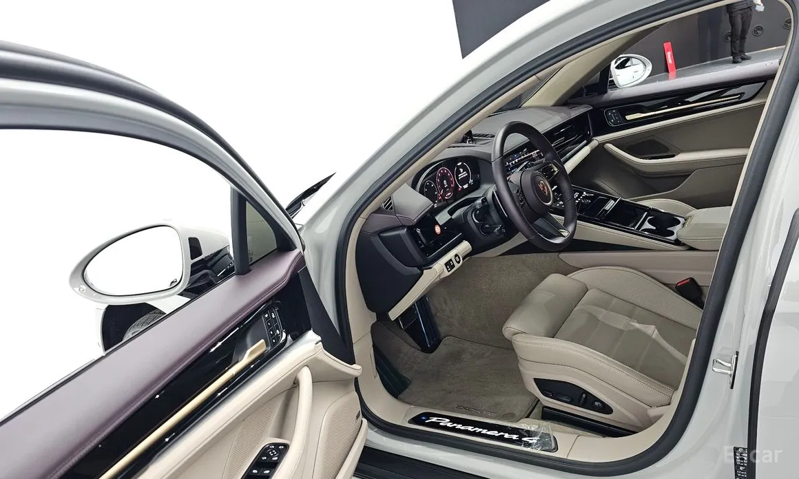 Фото 10 - Porsche Panamera