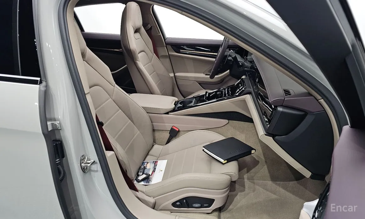 Фото 12 - Porsche Panamera