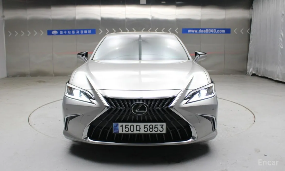 Фото 3 - Lexus ES
