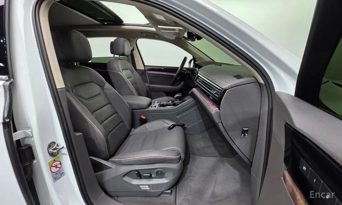 Фото 10 - Volkswagen Touareg