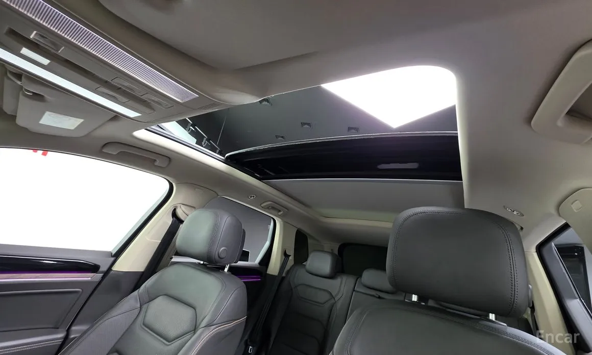 Фото 12 - Volkswagen Touareg