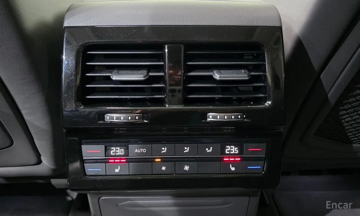 Фото 18 - Volkswagen Touareg