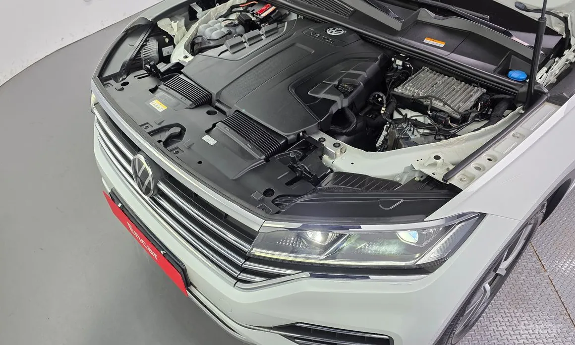 Фото 6 - Volkswagen Touareg