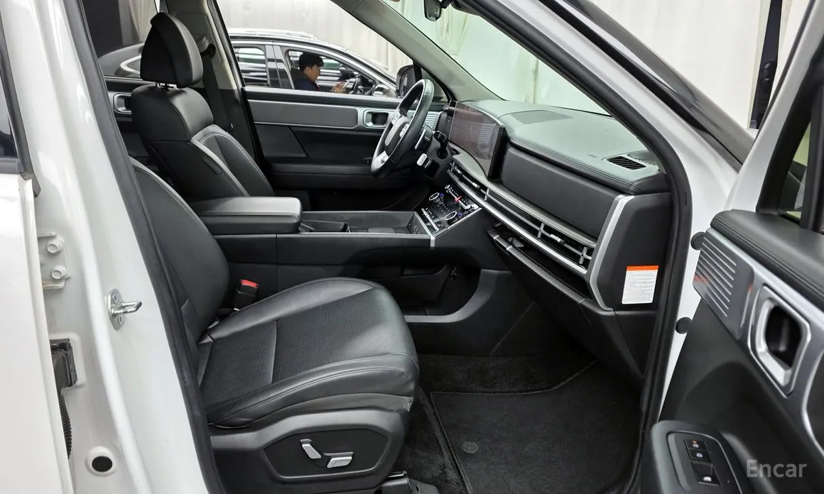 Photo 11 - Hyundai Santa Fe