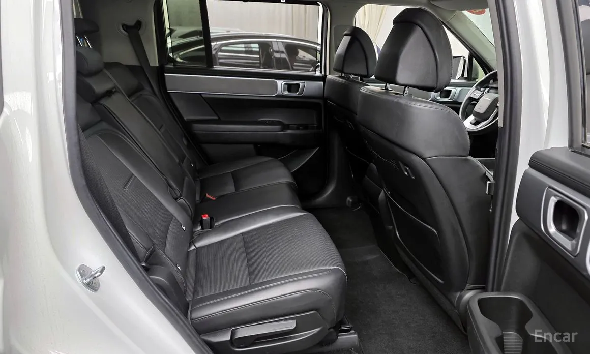 Photo 12 - Hyundai Santa Fe