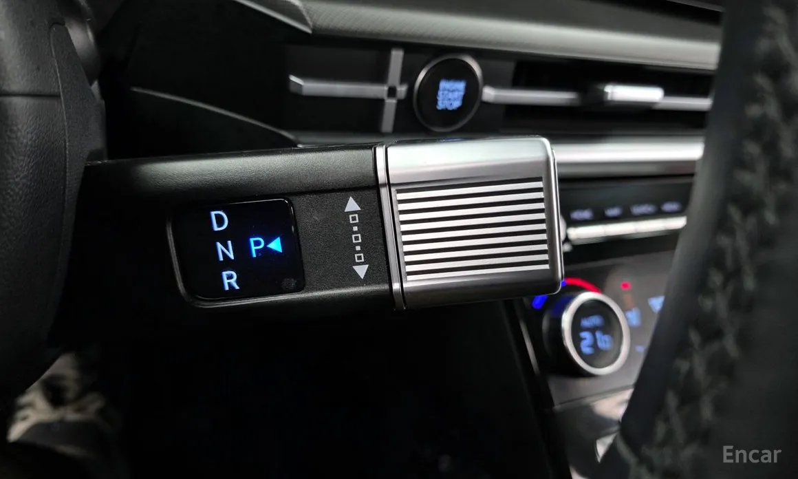 Photo 9 - Hyundai Santa Fe