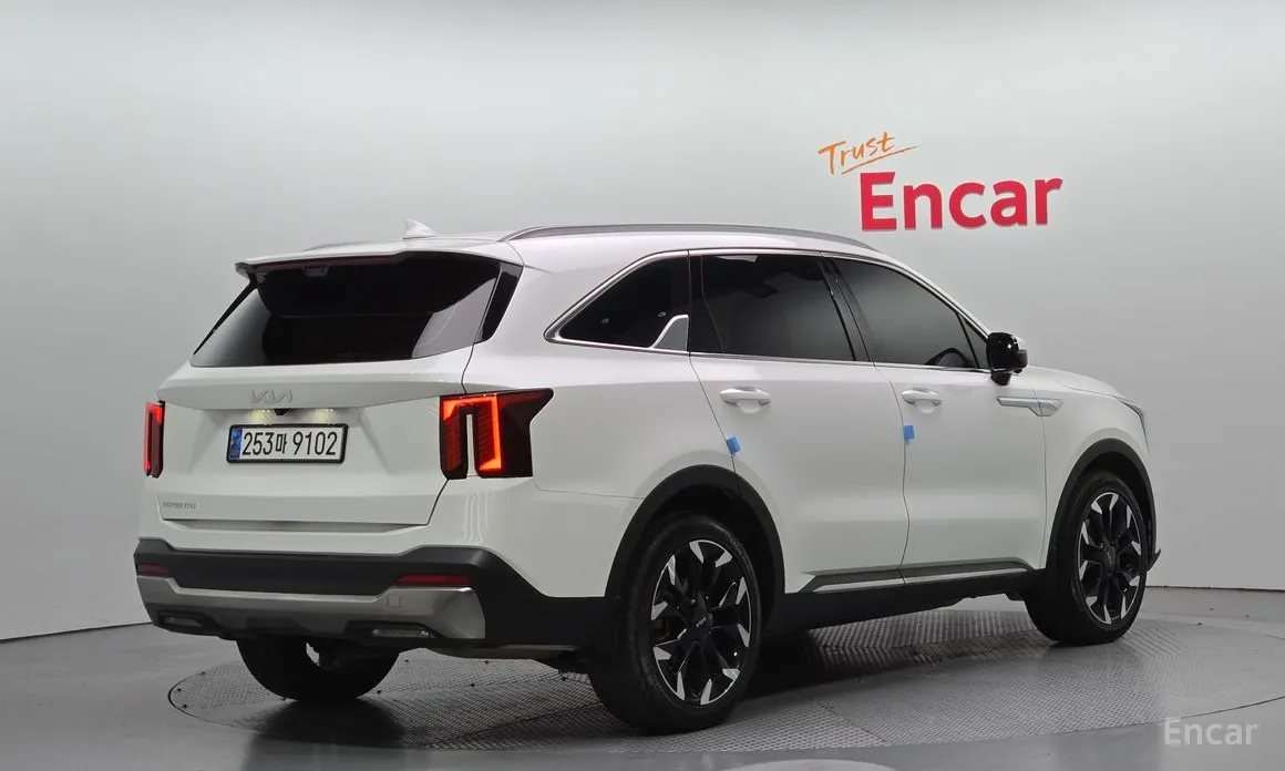 Фото 2 - Kia Sorento