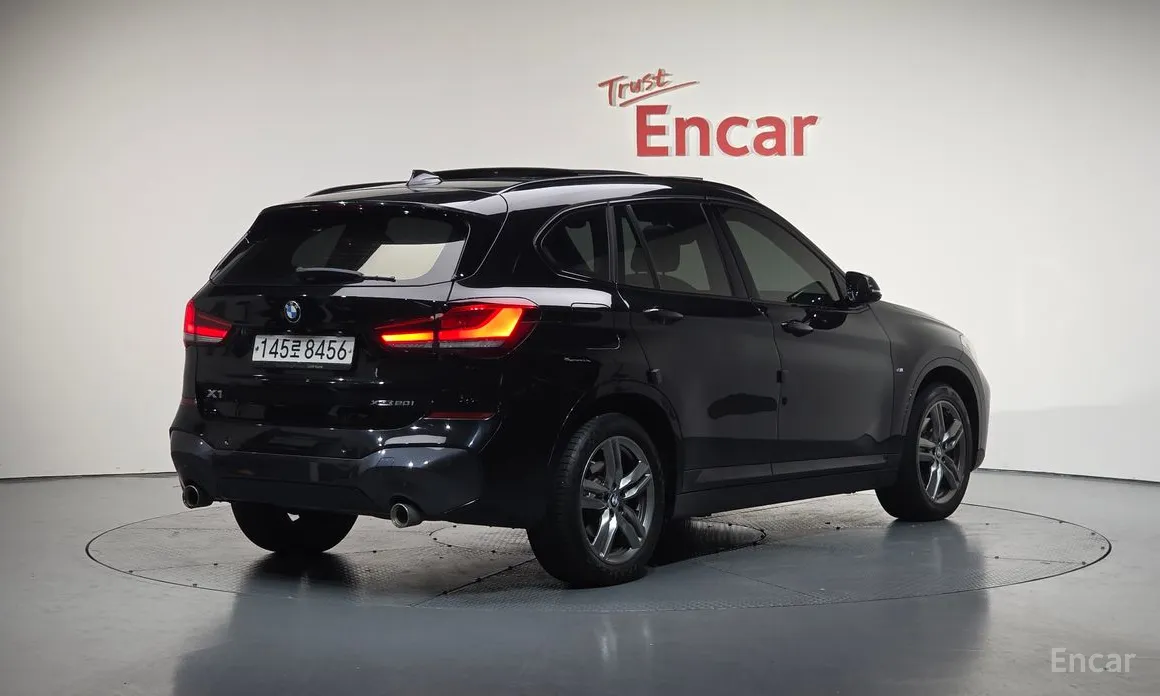 Фото 2 - BMW X1